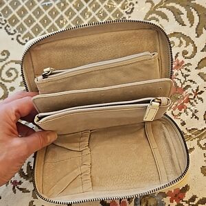 NWOT BANANA REPUBLIC jewelry case clutch